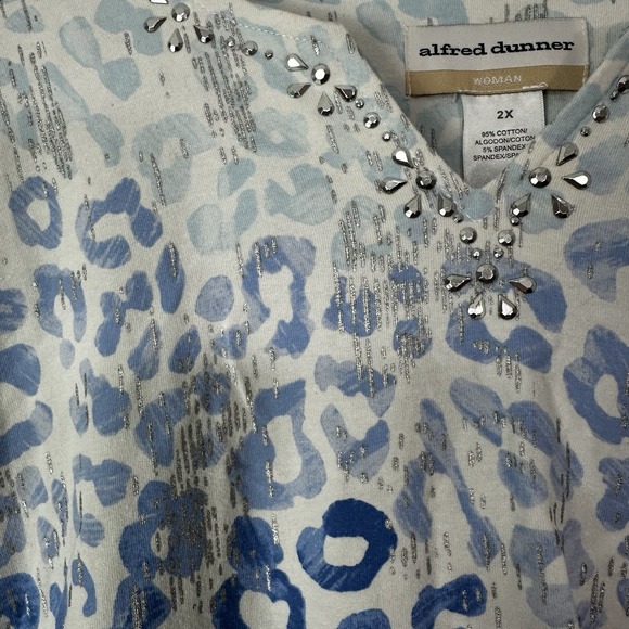 Alfred Dunner Shirt Womens 2X Blue White Animal Print 3/4 Sleeve Embellished - Picture 2 of 5